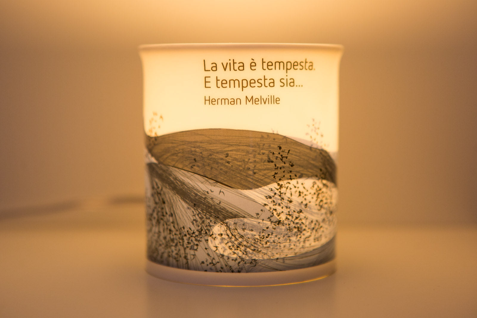 Lampada letteraria - La vita è tempesta. E tempesta sia… Herman Melville